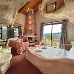 Anemoessa 4*