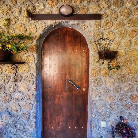 Anemoessa Guest house