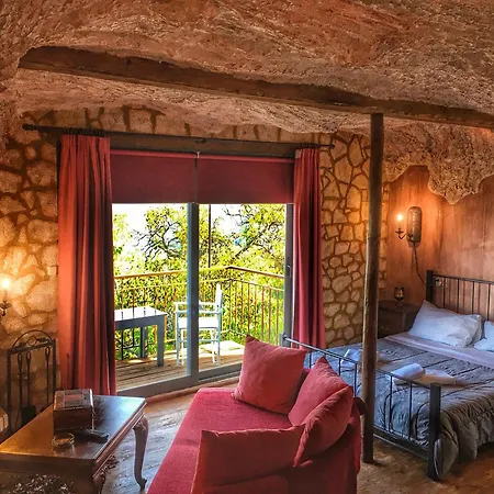 Guest house Anemoessa 4*