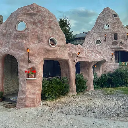 Guest house Anemoessa *