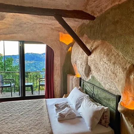 Anemoessa Guest house