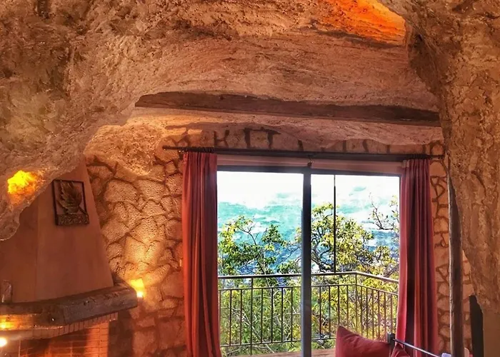 Πανσιόν Anemoessa 4*