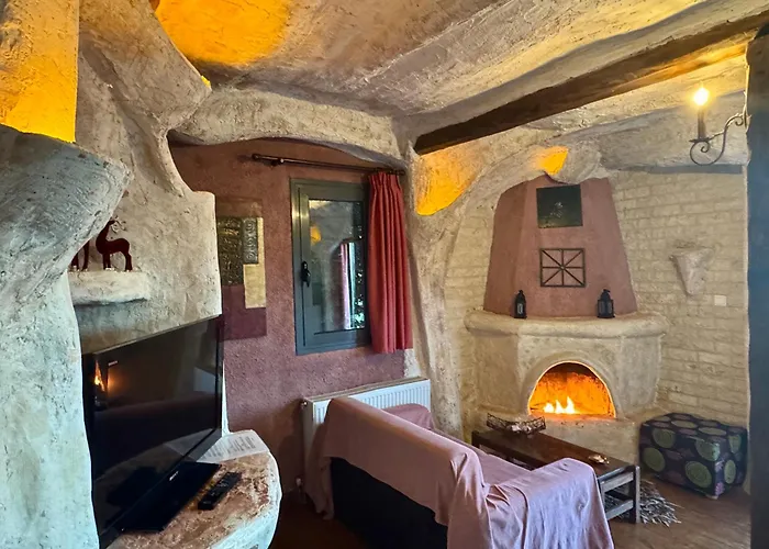 Anemoessa Πανσιόν 4*