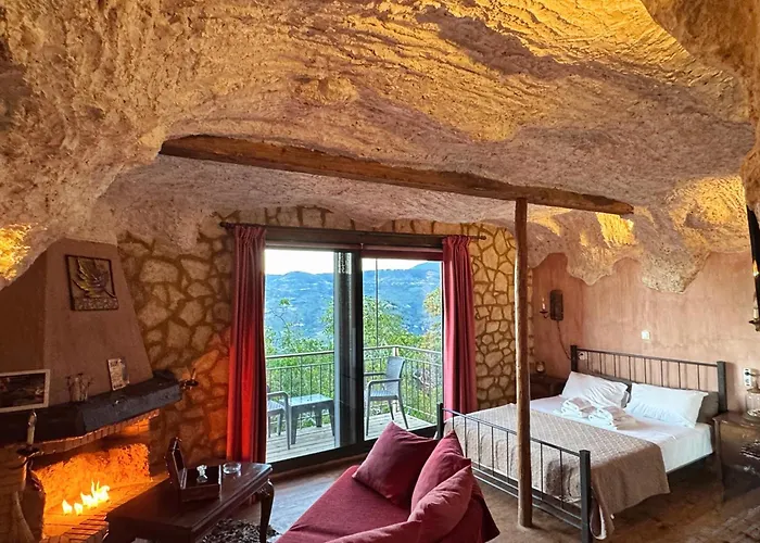 Anemoessa Synikia Mesi Trikalon